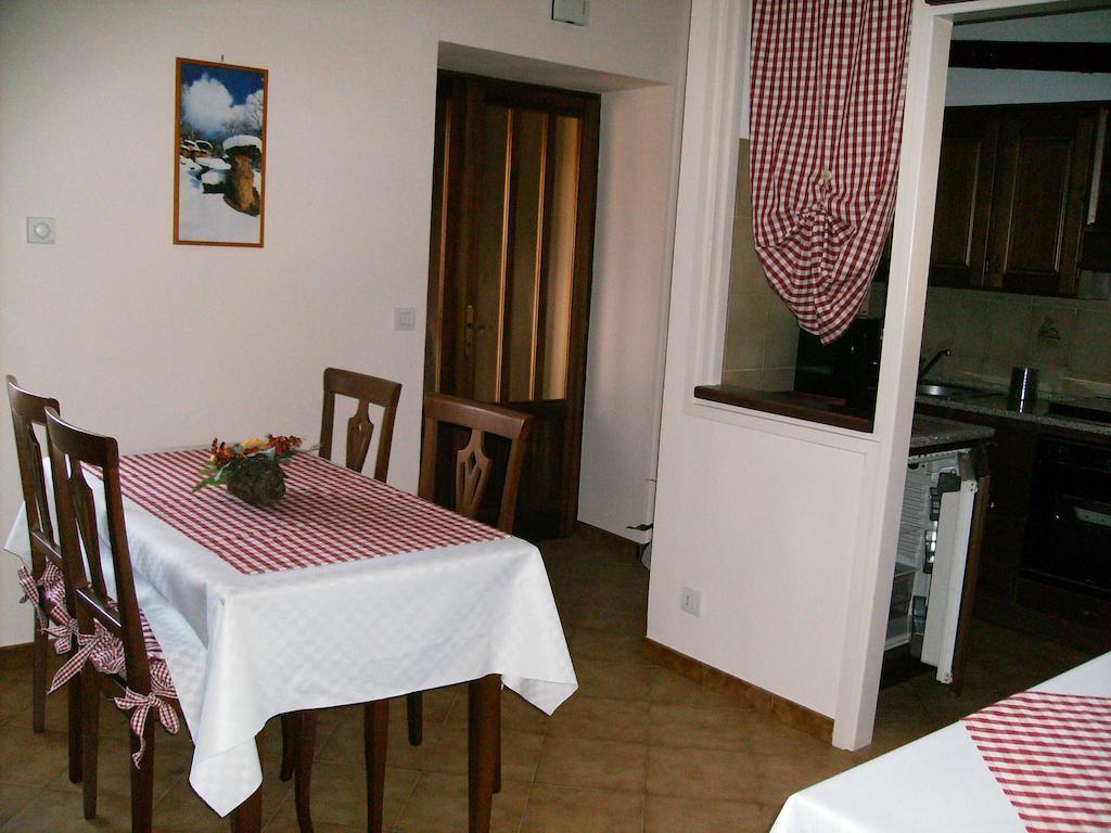 Il Barucin Acomodação com café da manhã Villar San Costanzo Quarto foto